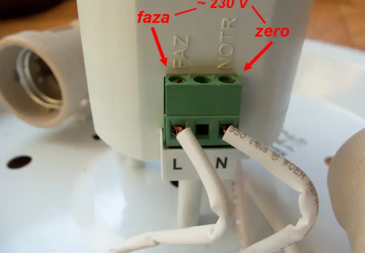 Instalacja czujnika ruchu: przewody fazy i zera podłączone do zacisków 230V. Może to być przyczyną, że czujnik ruchu nie wyłącza światła.