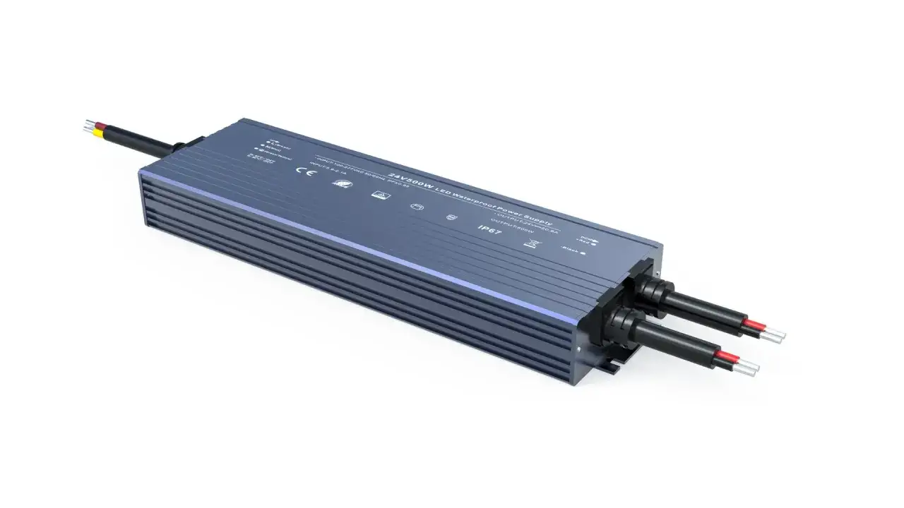 Solidny zasilacz LED 24V 500W IP67, gotowy do pracy w trudnych warunkach.